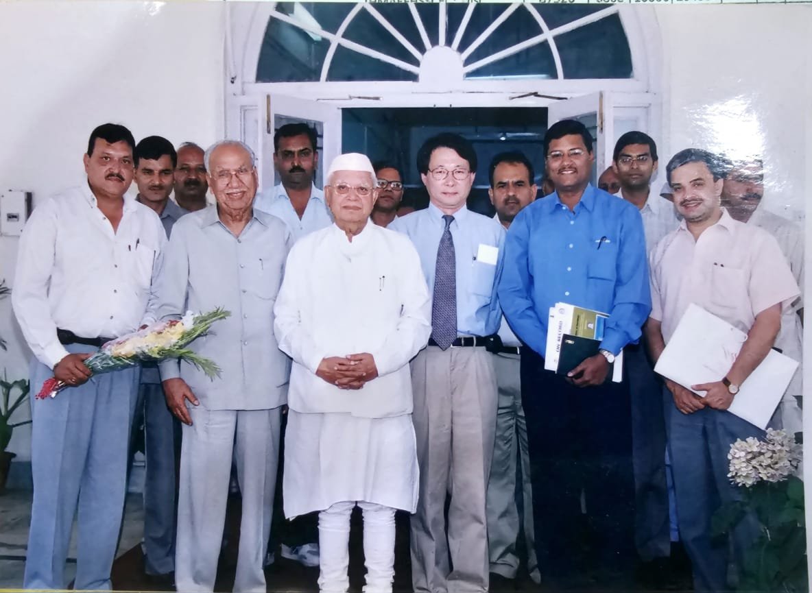Late Shri Mukesh Mehrotra with Shri N.D. Tiwari