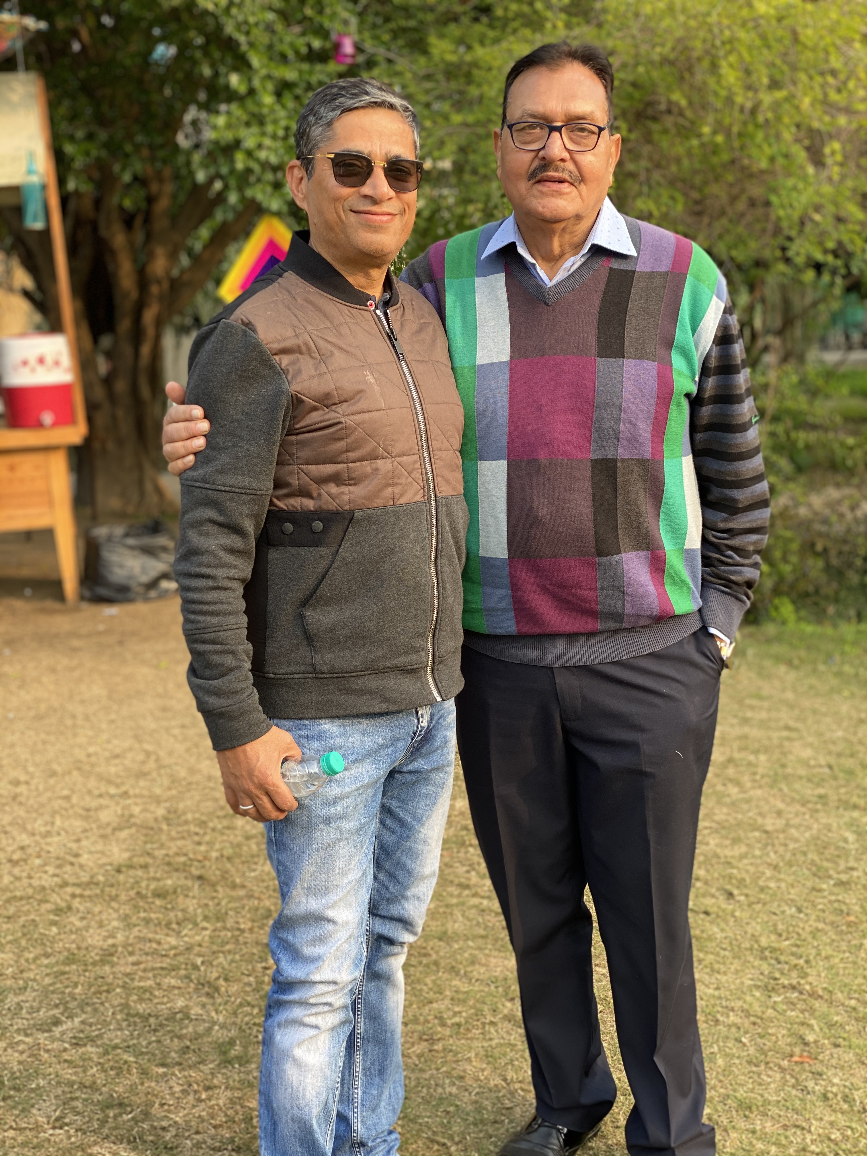 Kunwer Sachdev, the technocrat Inverter Man of India, with Mukesh Mehrotra, the people's man of Kashipur — the two men who shaped Khushboo Sachdev